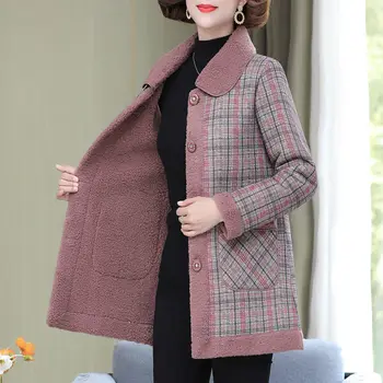 Новая Бархатная куртка из ягненка для мамы среднего возраста, 2022, Осенне-зимнее тонкое плотное клетчатое пальто, Короткие женские теплые парки, Верхняя одежда